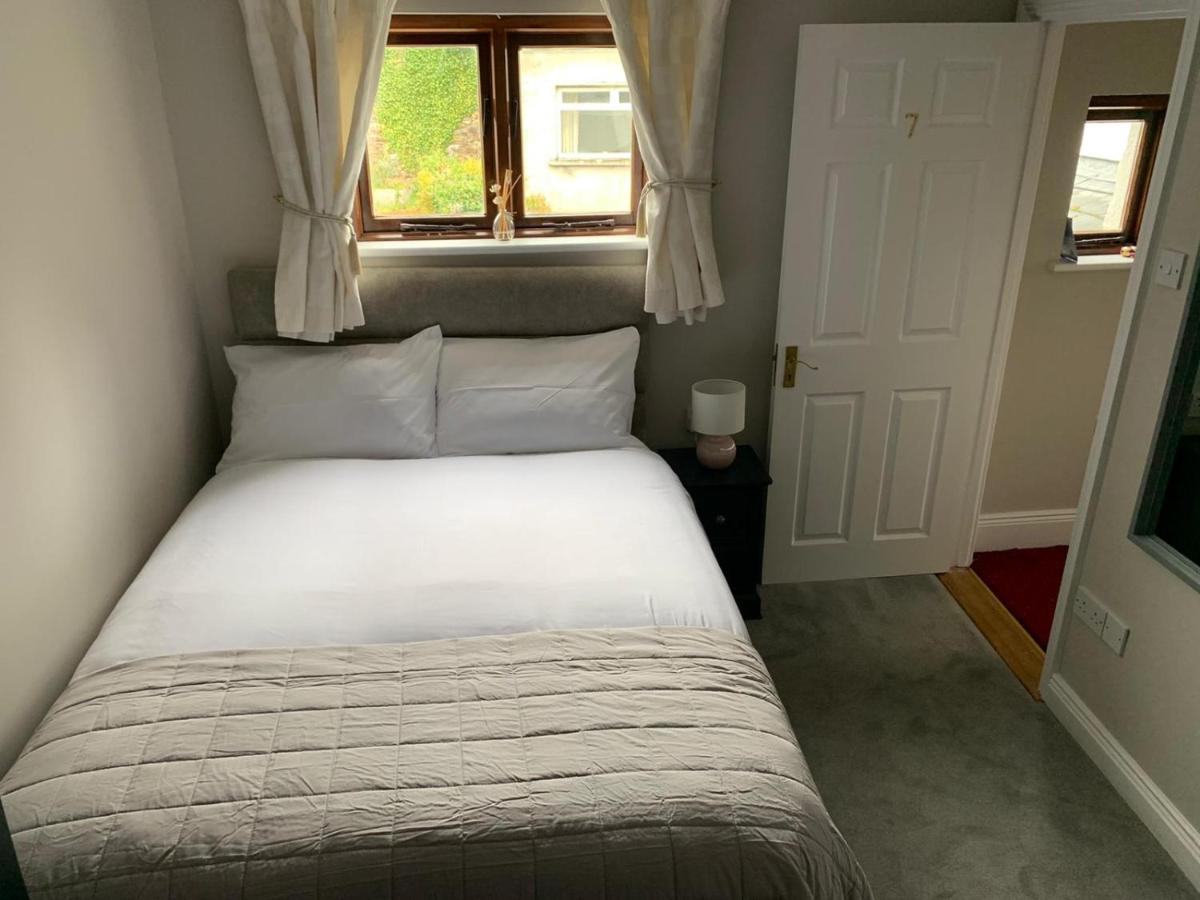 Madelines Accommodation Tinahely Екстериор снимка